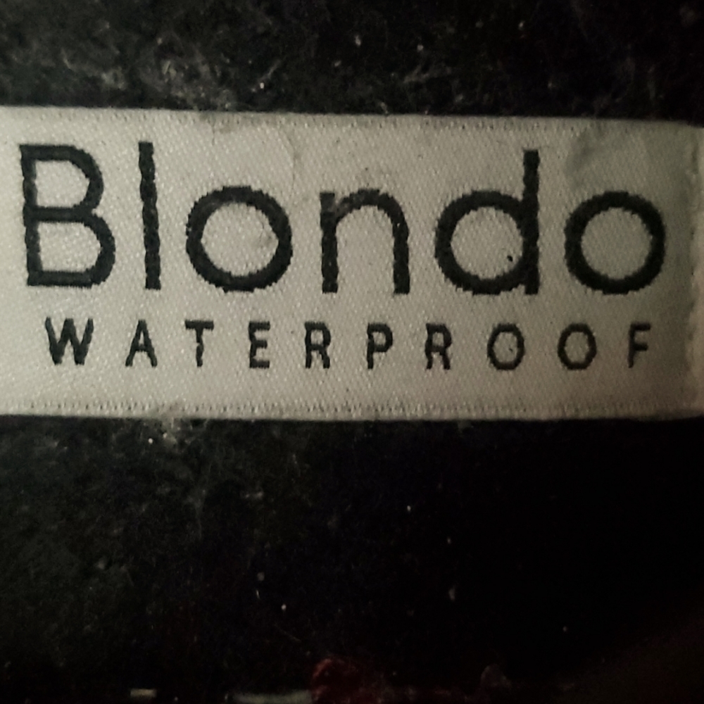 Blonde Waterproof genuine leather booties. Size 6 1/2 M. - Picture 6 of 7
